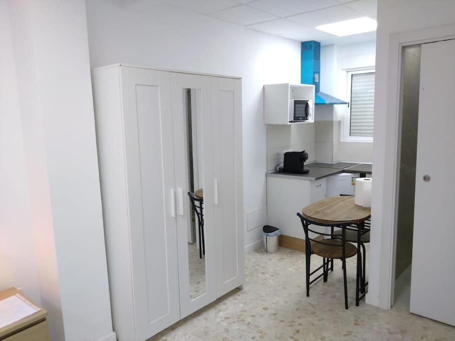 Appartment As A Service. Book It Now Malaga Ngoại thất bức ảnh